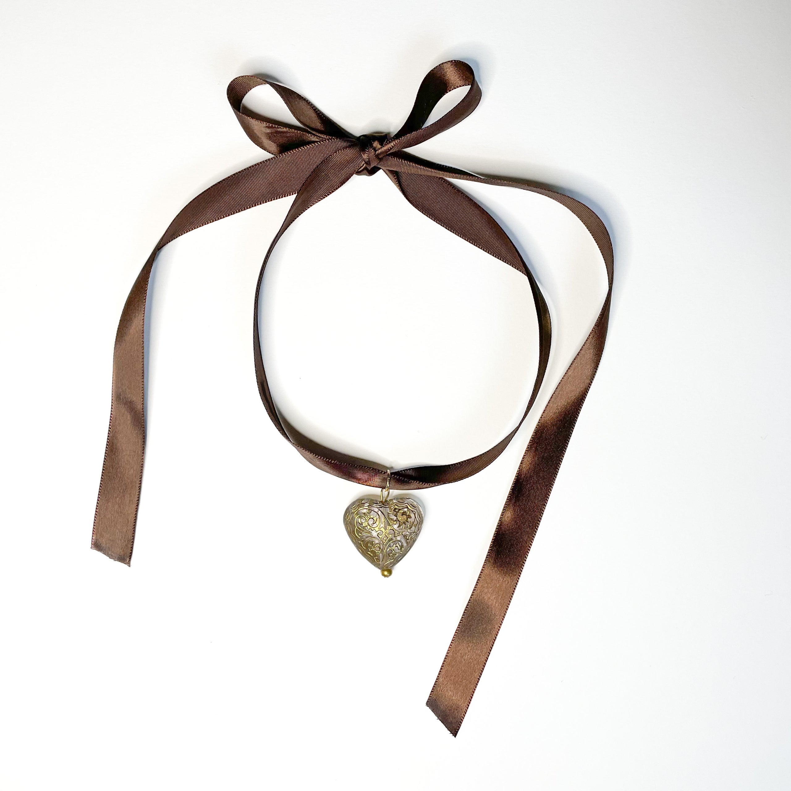 Tan tie online choker